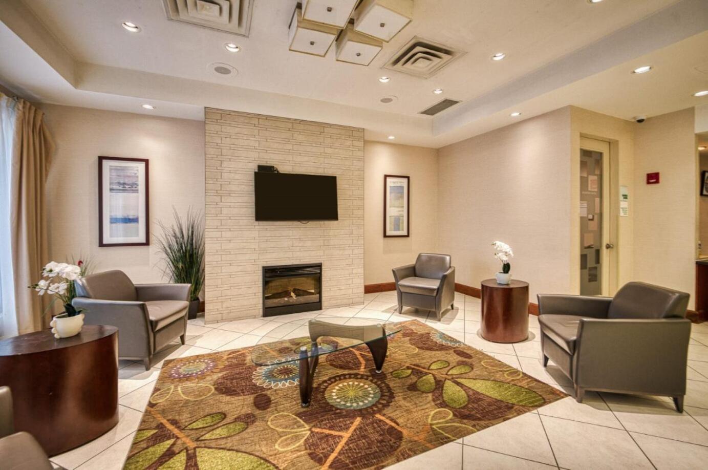 Amenida Residences, YYC Esterno foto