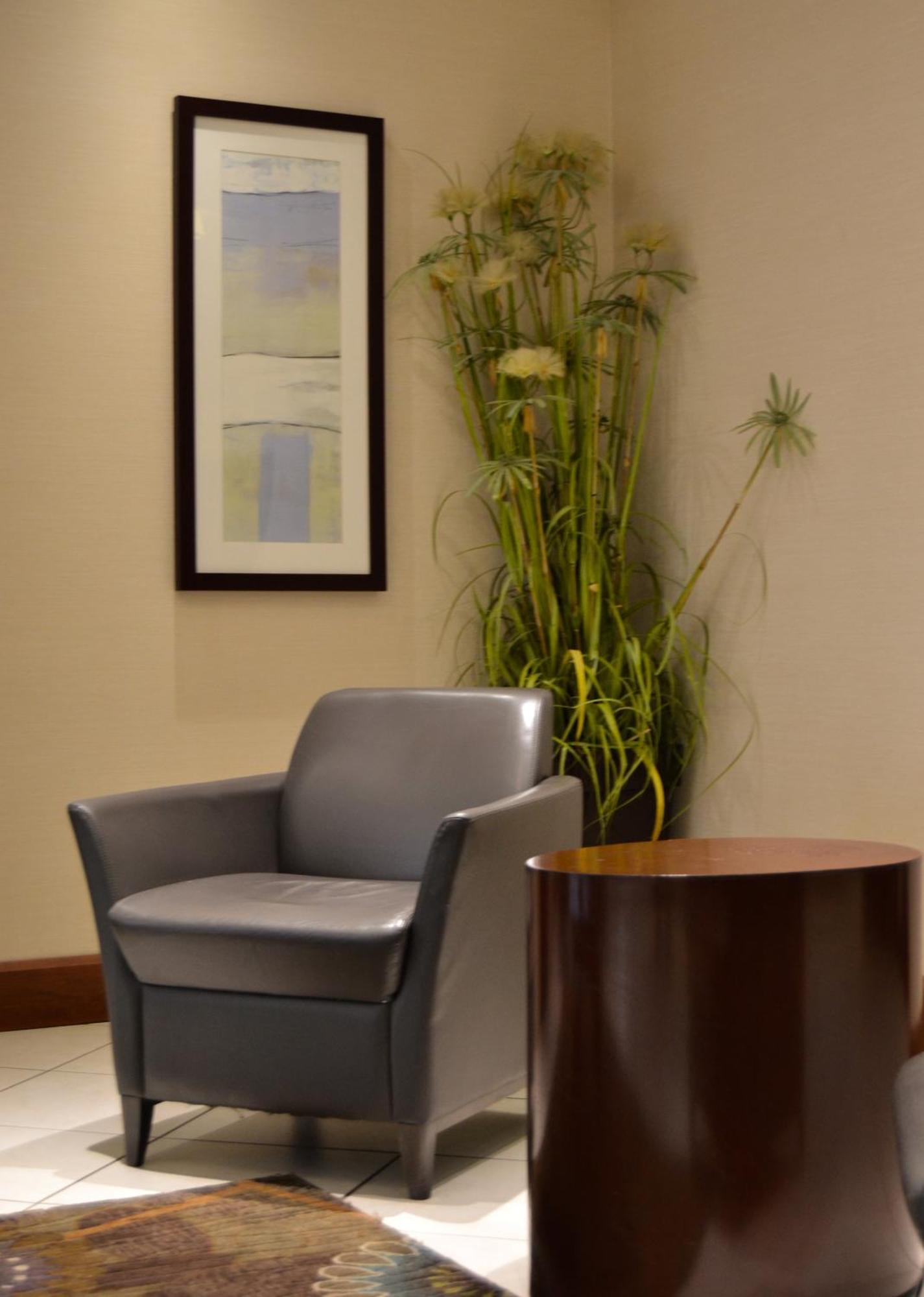 Amenida Residences, YYC Esterno foto