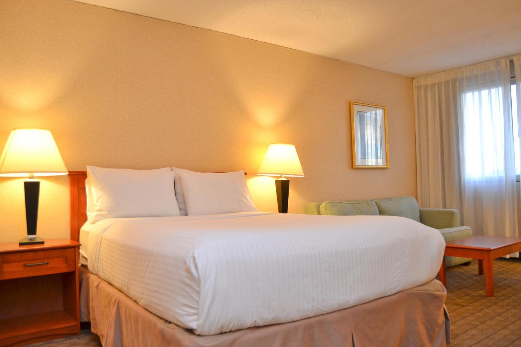Amenida Residences, YYC Esterno foto