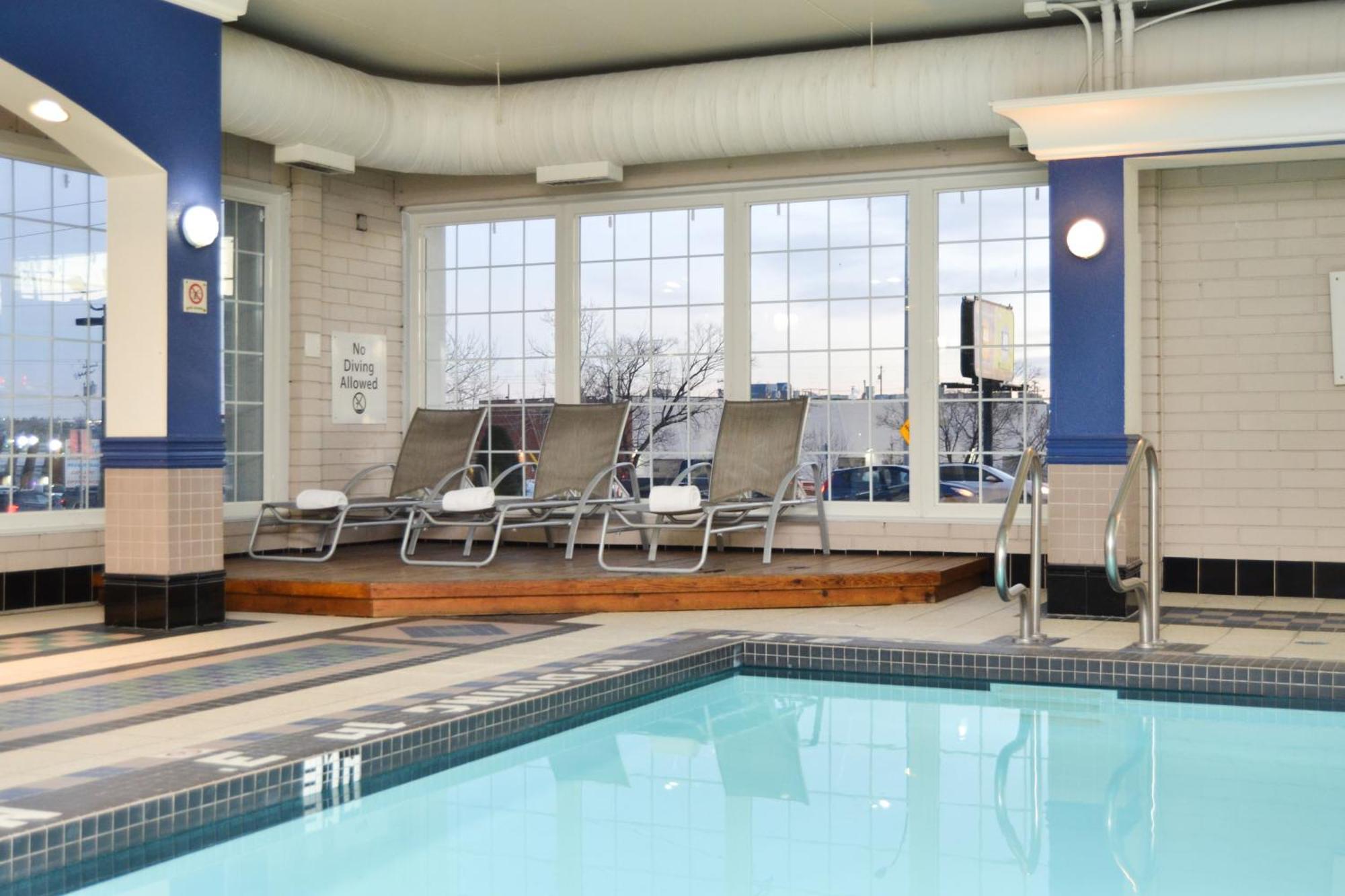 Amenida Residences, YYC Esterno foto